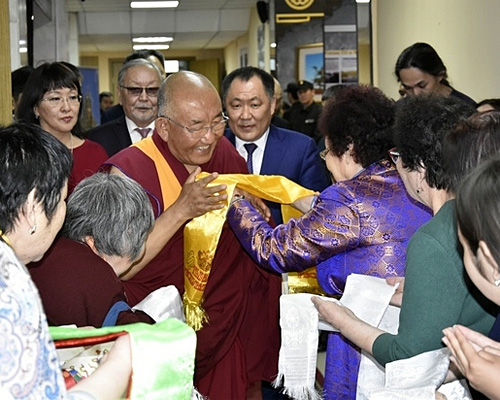 В Туве откроются центры по переводу священных текстов буддизма