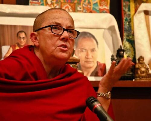 В Москве состоится презентация книги о буддийской монахине дост. Робине Куртин